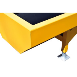 Lackierter verstärkter Trog 3 x 0,60 m Lackierter verstärkter Trog 3 x 0,60 m