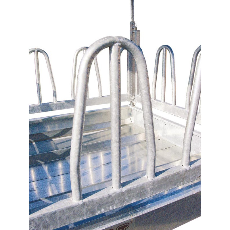 RTF Futterraufe mit Palisadengittern RTF Futterraufe mit Palisadengittern