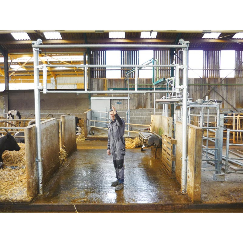 2,30/3,40 m Hubtor für Liegeboxengänge