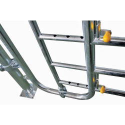 5-rohriges Einschubteil als Personendurchgang oder Kälberschlupf