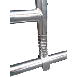 5-rohriges Einschubteil als Personendurchgang mit kleiner Tür 5-rohriges Einschubteil als Personendurchgang mit kleiner Tür