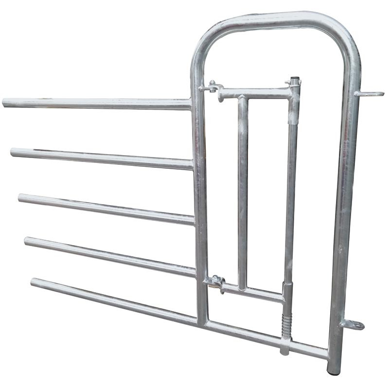 5-rohriges Einschubteil als Personendurchgang mit kleiner Tür 5-rohriges Einschubteil als Personendurchgang mit kleiner Tür